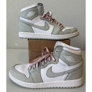 Nike Air Jordan 1 Mid GS Light Green White Youth 2.5Y CU0449-002